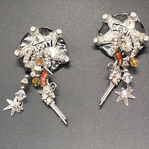 Lunch At The Ritz Deputy vintage pierced Earrings - Picture 1 of 4